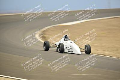 media/Jan-26-2025-CalClub SCCA (Sun) [[cfcea7df88]]/Group 7/Race/